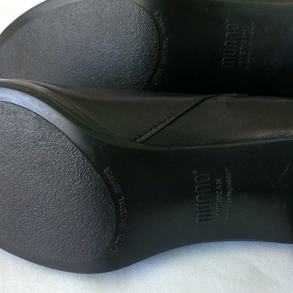 Munro American 7-1/2M Robyn black ankle boot - Picture 6 of 8